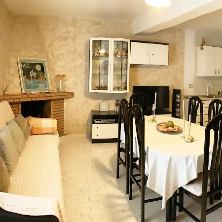 In With Mountain Views Holiday home